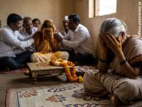 हळदीत आनंदाने नाचले अन् मुलीची पाठवणी करण्याआधीच बापाचा मृत्यू; पालघरमधील ह्रदयद्रावक घटना - Marathi News | A heartbreaking incident of a father dying on his daughter's wedding day took place in Mokhada taluka of Palghar district. | Latest thane News at Lokmat.com