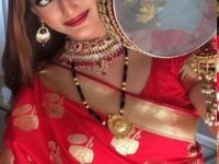 karva Chauth 2021 : मानसी नाईकचे पती प्रदीपसाठी करवा चौथचे व्रत; पाहा लाल साडीतील एकापेक्षा एक फोटो - Marathi News | karva chauth 2021: Mansi Naik celebrates Karva Chauth for Pradeep kharera photo goes viral | Latest sakhi Photos at Lokmat.com