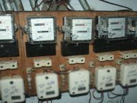 बिजली के बिल को कम करने में आपकी मदद करेंगे ये DIY टिप्स, जेब पर कम पड़ेगा भार - | diy tips to reduce electricity bill remove window ac kitchen chimneys and geyser | Latest india Photos at Lokmatnews.in