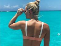 ऑलिम्पिक पदकविजेती झाली न्यूड; विवस्त्र फोटो झाले पटकन वायरल - Marathi News | Olympic medal winner post nude pictures; photos quickly became viral | Latest other-sports Photos at Lokmat.com