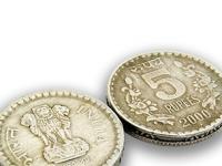 शेविंग ब्लेडमुळे ५ रुपयांच्या नाण्याचं अस्तित्व धोक्यात? आरबीआयने घेतला मोठा निर्णय - Marathi News | 5 rupee coin denomination news why government stopped making thick metal coins | Latest business Photos at Lokmat.com