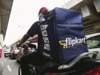 Flipkart delivery boy cheating: फ्लिपकार्टच्या डिलिव्हरी बॉयने फसविले, 50 हजार उडविले; ही ट्रीक वापरली - Marathi News | flipkart delivery boy fraud new trick; cheat woman and stolen 50000 thousand rupees online festival season shopping | Latest crime Photos at Lokmat.com