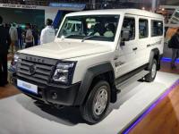 चिंता कशाला? आता ८ काय १३ माणसं एकाच कारमधून घेऊन जा; १३ सीटर या कारची किंमत... - Marathi News | Now take 8 or 13 people in one car; know about The price of Force Trax Cruiser 13 seater car | Latest auto Photos at Lokmat.com