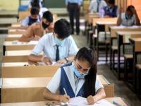 शाळा सुरू केल्यावर कोरोनाचा धोका वाढला! 4 पैकी 3 विद्यार्थी पॉझिटिव्ह; रिपोर्टने वाढवली पालकांची चिंता - Marathi News | CoronaVirus News risk of corona due to opening of school 3 out of 4 children corona | Latest national Photos at Lokmat.com