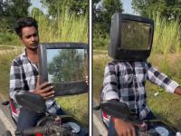 Viral Video: जुना, तुटलेल्या टीव्हीचा बनवला हेल्मेट; तरुणाचा जुगाड पाहून नेटकरी शॉक! - Marathi News | Viral Video: Man Ditches Helmet for TV Cover in Extreme Indian Jugaad | Latest social-viral News at Lokmat.com Viral Video: जुना, तुटलेल्या टीव्हीचा बनवला हेल्मेट; तरुणाचा जुगाड पाहून नेटकरी शॉक! - Marathi News | Viral Video: Man Ditches Helmet for TV Cover in Extreme Indian Jugaad | Latest social-viral News at Lokmat.com