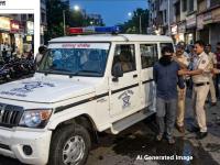 उपजिल्हाधिकारी पदाच्या नाेकरीचे आमिष दाखवून दोन कोटींचा गंडा; पोलिसांनी केली अटक - Marathi News | Two crore rupees fraud by luring a job as a Deputy Collector; Police arrest | Latest gadchiroli News at Lokmat.com