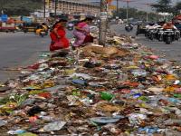कचराकोंडीमुळे पर्यटन राजधानीची झालेली दशा... - Marathi News | Tourist capitals condition Due to garbage dump... | Latest chhatrapati-sambhajinagar Photos at Lokmat.com