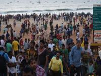 नववर्षाच्या स्वागतासाठी गोवा पर्यटकांनी हाऊसफुल्ल - Marathi News | Goa Tourists Houses Fulfillment for New Year's Eve | Latest goa Photos at Lokmat.com