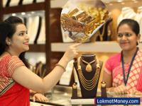 Gold Import: सोन्याच्या आयातीमुळे देशाच्या तिजोरीवर पडला मोठा भार, सोन्याने भारताची चिंता का वाढवलीये? - Marathi News | Gold Import: Gold import has put a huge burden on the country's treasury, why has gold increased India's concerns? | Latest business Photos at Lokmat.com
