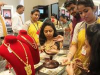 Gold Price 5 Nov 2024: तेजीची हवा निघाली...! दिवाळी संपताच जोरदार आपटले सोने-चांदी! पटापट चेक करा कशी असेल आजची स्थिती? - Marathi News | Gold Price Today As soon as Diwali ends, gold and silver price fall from record leval know about how will the situation be today | Latest business Photos at Lokmat.com