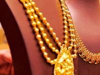 सोन्याच्या किमतीने रचला इतिहास! आता १० ग्रॅम सोन्यासाठी इतके पैसे लागणार - Marathi News | Gold price creates history gold hits all time high crosses 93000 | Latest business Photos at Lokmat.com