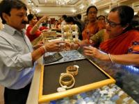 पुढील वर्षात १ तोळा सोन्यासाठी किती पैसे मोजावे लागणार? ब्रोकरेज फर्मने सांगितला मोठा आकडा - Marathi News | Gold Price Forecast Kotak Securities Predicts Gold to Hit ₹1.5 Lakh/10 Grams by 2026 | Latest business Photos at Lokmat.com पुढील वर्षात १ तोळा सोन्यासाठी किती पैसे मोजावे लागणार? ब्रोकरेज फर्मने सांगितला मोठा आकडा - Marathi News | Gold Price Forecast Kotak Securities Predicts Gold to Hit ₹1.5 Lakh/10 Grams by 2026 | Latest business Photos at Lokmat.com