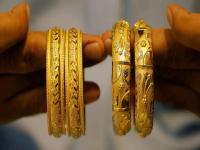Gold: दसऱ्याला सोनं खरेदी करण्यापूर्वी जाणून घ्या, तुम्ही घरामध्ये किती सोनं ठेवू शकता? - Marathi News | Gold: Before buying gold for Dussehra, find out how much gold you can keep in your house | Latest business Photos at Lokmat.com