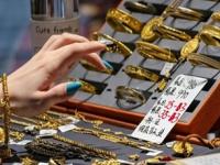 एकाच झटक्यात चांदी १६०० रुपयांपेक्षा अधिक महागली, सोन्याचे दरही वाढले; पाहा १४ ते २४ कॅरेट Gold रेट - Marathi News | Silver became more expensive than Rs 1600 in one fell swoop gold prices also increased See 14 to 24 carat gold rates | Latest business News at Lokmat.com एकाच झटक्यात चांदी १६०० रुपयांपेक्षा अधिक महागली, सोन्याचे दरही वाढले; पाहा १४ ते २४ कॅरेट Gold रेट - Marathi News | Silver became more expensive than Rs 1600 in one fell swoop gold prices also increased See 14 to 24 carat gold rates | Latest business News at Lokmat.com