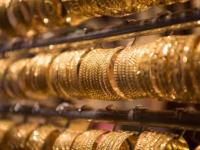 Gold-Silver Rates : आर्थिक वर्षाच्या शेवटच्या दिवशी सोने-चांदी महागले, सोन्याचे दर ६० हजारांच्या पार, तपासा आजचे दर - Marathi News | Gold-Silver Rates: Gold-Silver became expensive on the last day of the financial year, gold rates crossed 60 thousand, check today's rates | Latest business Photos at Lokmat.com