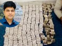 मध्य प्रदेशातील करोडपती शिपाई, पैसा मिळताच सोन्याच्या विटा खरेदी करायचा; अशी जमवली करोडोंची संपत्ती - Marathi News | A millionaire soldier from Madhya Pradesh used to buy gold bars as soon as he got money; this is how he amassed wealth worth crores | Latest national Photos at Lokmat.com