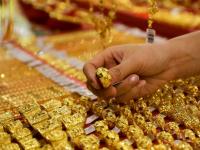 सोन्या-चांदीच्या दरात मोठी तेजी, खरेदीपूर्वी पटापट चेक करा १४ ते २४ कॅरेट सोन्याचे दर - Marathi News | Big rise in gold and silver prices 26 nov 2025 check 14 to 24 carat gold prices quickly before buying | Latest business News at Lokmat.com