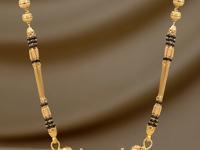 Gold Mangalsutra Designs : दिवाळी पाडव्यानिमित्त बायकोला गिफ्ट काय द्यावे सुचेना? घ्या १ ग्रॅम सोन्याचं मंगळसूत्र, सगळे विचारतील घेतलं कुठून.. - Marathi News | Best Diwali gifts for wife under budget Diwali Padwa special gold jewelry gifts for wife Modern mangalsutra designs for working women 2025 | Latest sakhi Photos at Lokmat.com