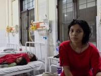 बाप रे! आधी कलिंगड खाल्लं, मग मॅगी...; एकाच कुटुंबातील ९ जणांना झाली विषबाधा, रुग्णालयात धावपळ - Marathi News | Dad! First ate watermelon, then Maggi...; 9 members of the same family got poisoned, rushed to the hospital | Latest national News at Lokmat.com बाप रे! आधी कलिंगड खाल्लं, मग मॅगी...; एकाच कुटुंबातील ९ जणांना झाली विषबाधा, रुग्णालयात धावपळ - Marathi News | Dad! First ate watermelon, then Maggi...; 9 members of the same family got poisoned, rushed to the hospital | Latest national News at Lokmat.com