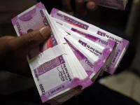 7th Pay Commission: मोदी सरकार कर्मचाऱ्यांना देणार खुशखबर! फिटमेंट फॅक्टरमध्ये मोठी अपडेट, जाणून घ्या किती वाढणार पगार - Marathi News | 7th pay commission latest update on fitment factor know how much increase salary | Latest business Photos at Lokmat.com