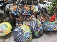 लालबागमधल्या गुरुकुल स्कूल ऑफ आर्टनं राबवला अनोखा उपक्रम - Marathi News | Unique initiative of Lalbagdhal Gurukul School of Art | Latest mumbai Photos at Lokmat.com