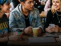 GEN Z मध्ये वाढतोय हेअर कलरचा ट्रेंड; ब्लू, रेड, गोल्डन केसांवरुन जाणून घ्या व्यक्तिमत्वाचं रहस्य - Marathi News | GEN Z hair color blue red golden trend says personality | Latest sakhi News at Lokmat.com