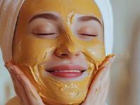 ग्लोइंग त्वचेचं खास सिक्रेट! हळदीत 'ही' पांढरी गोष्ट मिसळून लावा-चेहरा चमकेल सोन्यासारखा.. - Marathi News | Turmeric face pack for glow Glowing skin home remedy Face mask for instant glow | Latest sakhi Photos at Lokmat.com