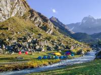 Travel : जणू स्वर्ग पृथ्वीवरच आहे! 'या' व्हॅलीचे सौंदर्य पाहून मसुरी-नैनिताललाही विसरून जाल! - Marathi News | Travel: It's like heaven on earth! You'll forget even Mussoorie-Nainital after seeing the beauty of 'Ya' Valley! | Latest travel Photos at Lokmat.com