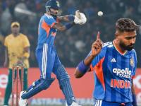 IND vs SA : सूर्यानं भरवसा दाखवला नाही! मॅचनंतर पांड्या म्हणाला, "मला काहीच फरक पडत नाही! कारण... - Marathi News | IND vs SA 1st T20I Player Of The Match Hardik Pandya On Being Ignored In Powerplay Says It Doesnt Matter What I Want | Latest cricket News at Lokmat.com IND vs SA : सूर्यानं भरवसा दाखवला नाही! मॅचनंतर पांड्या म्हणाला, "मला काहीच फरक पडत नाही! कारण... - Marathi News | IND vs SA 1st T20I Player Of The Match Hardik Pandya On Being Ignored In Powerplay Says It Doesnt Matter What I Want | Latest cricket News at Lokmat.com