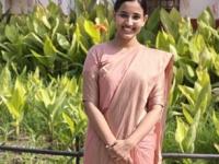 Harshita Dave : रील बनवण्याची आवड पण स्वप्न मोठी; २२ व्या वर्षी झाली डेप्युटी कलेक्टर, तुम्हीही कराल कौतुक - Marathi News | Harshita Dave success story who became deputy collector at age of 22 after getting 5th rank | Latest sakhi Photos at Lokmat.com