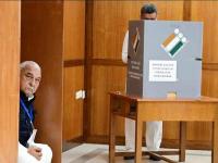 हरियाणा काँग्रेसमध्ये मोठा भूकंप! राज्यसभा निवडणुकीत 'क्रॉस वोटिंग' करणाऱ्या ५ आमदारांचे निलंबन; हायकमांडचा कडक इशारा - Marathi News | Haryana Congress Suspends 5 MLAs Big earthquake in Haryana Congress! 5 MLAs suspended for 'cross voting' in Rajya Sabha elections; High command warns sternly | Latest national News at Lokmat.com हरियाणा काँग्रेसमध्ये मोठा भूकंप! राज्यसभा निवडणुकीत 'क्रॉस वोटिंग' करणाऱ्या ५ आमदारांचे निलंबन; हायकमांडचा कडक इशारा - Marathi News | Haryana Congress Suspends 5 MLAs Big earthquake in Haryana Congress! 5 MLAs suspended for 'cross voting' in Rajya Sabha elections; High command warns sternly | Latest national News at Lokmat.com