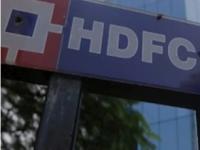 HDFC बँकेच्या दुबई शाखेत मोठा गैरव्यवहार; ५ वर्षांपर्यंत लपवलं सत्य, अतनु चक्रवर्तींच्या राजीनाम्याशी संबंध? - Marathi News | Major irregularities in HDFC Banks Dubai branch Truth hidden for 5 years Atanu Chakraborty resignation | Latest business News at Lokmat.com