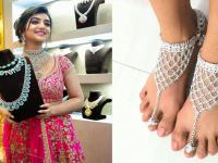 आता चांदी ₹3 लाखच्या जवळ...! MCX वर 10800 रुपयांनी वधारला भाव; गुंतवणूकदारांना करतेय मालामाल - Marathi News | Now silver is close to rs 3 lakh Price increased by Rs 10800 on MCX Making investors rich | Latest business Photos at Lokmat.com