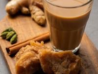 १० दिवस गुळाचा चहा प्या - तब्येतीत दिसतील ८ बदल, चहा प्या आणि करा स्वत:चा मेकओव्हर... - Marathi News | benefits of drinking jaggery tea daily health benefits of replacing sugar with jaggery in tea benefits of drinking jaggery tea | Latest sakhi Photos at Lokmat.com