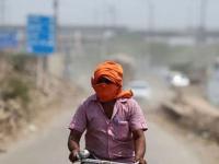 मान्सून उंबरठ्यावर तरी महाराष्ट्र अजून तापलेलाच! १५ शहरांत पारा ४० पार - Marathi News | Heat wave: Maharashtra is still hot even on the threshold of monsoon! The mercury has crossed 40 degrees in 15 cities | Latest maharashtra News at Lokmat.com