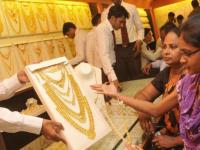 Todays Gold-Silver Rate: सोन्याच्या किंमती वाढल्या, चांदीही आज चमकली; जाणून घ्या लेटेस्ट रेट! - Marathi News | Today's Gold-Silver Rate: Gold prices rise, silver also shines today; Know the latest rate! | Latest business Photos at Lokmat.com