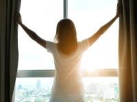 CoronaVirus News: कोरोनापासून बचावासाठी १० मिनिटं ऊन अंगावर घेणं गरजेचं, तज्ञांचा दावा - Marathi News | CoronaVirus news marathi : Health expert explains getting 10 minutes sunshine day help against coronavirus myb | Latest health Photos at Lokmat.com