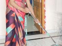 How Remove Stain From Tiles : कितीही साफ केलं तरी टाईल्सवरचे पिवळे डाग निघत नाहीत? 5 उपाय, घर होईल स्वच्छ, चकचकीत - Marathi News | How remove stain from tiles : Home Cleaning Hacks How to remove cement stains from tiles | Latest sakhi Photos at Lokmat.com