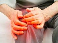 हिवाळ्यात सांधेदुखी छळतेय-गुडघ्यातून कट-कट आवाज येतोय? हा घ्या सोपा उपाय- दुखणं थांबेल - Marathi News | how to get relief from body pain, joint pain in winter, home hacks to reduce joint pain and knee pain | Latest sakhi Photos at Lokmat.com