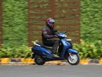 आता पेट्रोल दरवाढीचं टेन्शन दूर; येतेय Honda Activa ची पहिली इलेक्ट्रिक स्कूटर - Marathi News | Now the tension of petrol price hike is over; Honda Activa first electric scooter will launch in 2023 | Latest auto Photos at Lokmat.com