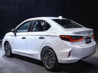 अशी संधी पुन्हा मिळणार नाही, अवघ्या ४ लाखांत मिळतेय Honda City; जाणून घ्या ऑफर - Marathi News | You can buy a Honda City car for just 4 lakhs, know what the offer is | Latest auto Photos at Lokmat.com