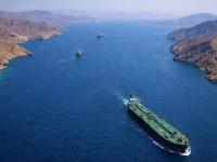 मोठी अपडेट! गोळीबारात एक जहाज होर्मुझमधून निसटले, इराणने भारताची १४ जहाजे रोखलेली - Marathi News | Iran stops Indian ships Hormuz 2026: Big update! A ship escaped from Hormuz due to gunfire, Iran has blocked 14 Indian ships | Latest international News at Lokmat.com