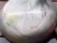 डोश्याचा तवा तेलकट, चिकट झाला? बघा सोपी ट्रिक- ५ मिनिटांत तवा नव्यासारखा स्वच्छ होईल - Marathi News | how to clean oil stains on dosa pan, how to clean oily dosa pan, kitchen tips and cleaning tips for cleaning oily dosa pan | Latest sakhi Photos at Lokmat.com