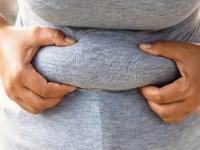 'ही' गोष्ट करायची टाळाल तर पोट सुटेल आणि वजनही वाढेल! बघा तुम्हीही तिथेच चुकताय का? - Marathi News | main reason to increase belly fat and weight, how to do weight loss | Latest sakhi Photos at Lokmat.com