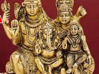 मार्बल, पितळेच्या- चांदीच्या मुर्तीवर काळेकुट्ट, मेणचट थर? ४ सोप्या टिप्स- दिवाळीत न घासताच मूर्ती चमकतील - Marathi News | How to clean brass and silver idols at home without scrubbing Home remedies to make idols shine before Diwali puja How to clean temple idols without damaging them | Latest sakhi Photos at Lokmat.com