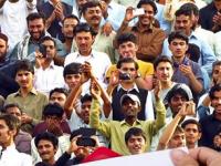 १४२ कोटींपैकी किती भारतीय टॅक्स भरतात? आकडा वाचून बसेल आश्चर्याचा धक्का - Marathi News | How many Indians pay tax out of 142 crores | Latest business Photos at Lokmat.com