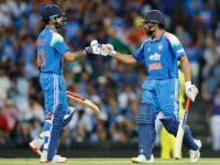 IND vs AUS: रोहितच्या सेंच्युरीसह किंग कोहलीची फिफ्टी; ऑस्ट्रेलिया विरुद्ध अखेरच्या वनडेत अविस्मरणीय शो! - Marathi News | IND vs AUS 3rd ODI Rohit Sharma hundred Virat Kohli fifty Set Up India's Consolation Win vs Australia | Latest cricket News at Lokmat.com IND vs AUS: रोहितच्या सेंच्युरीसह किंग कोहलीची फिफ्टी; ऑस्ट्रेलिया विरुद्ध अखेरच्या वनडेत अविस्मरणीय शो! - Marathi News | IND vs AUS 3rd ODI Rohit Sharma hundred Virat Kohli fifty Set Up India's Consolation Win vs Australia | Latest cricket News at Lokmat.com