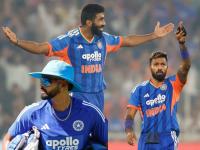 IND vs NZ ODI : न्यूझीलंडविरुद्धच्या वनडेत बुमराह–हार्दिकला विश्रांती; श्रेयस अय्यरचं काय? - Marathi News | IND vs NZ ODI 2026 Jasprit Bumrah Hardik Pandya Rest ODI Shreyas Iyer Return Against New Zealand | Latest cricket News at Lokmat.com