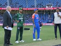 ICC चा ‘तो’ मास्टरस्ट्रोक आणि पाकिस्तान भारताविरुद्ध खेळण्यास झाला तयार, नेमकं काय घडलं? - Marathi News | ICC T20 World Cup 2026, Ind Vs Pak: ICC's 'that' masterstroke and Pakistan getting ready to play against India, what exactly happened? | Latest cricket Photos at Lokmat.com