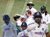 IND vs SA : गुवाहाटीत द. आफ्रिकेचं “समद ओकेमध्ये हाय…”; भारताचे 'शेर' पहिल्या डावात सपशेल ढेर! - Marathi News | India vs South Africa 2nd Test Day 3 After KL Rahul Team India Lose 3 Wickets In 20 Balls Yashasvi Jaiswal Sai Sudharsan Dhruv Jurel Rishab Pant To Go 5 Down | Latest cricket News at Lokmat.com